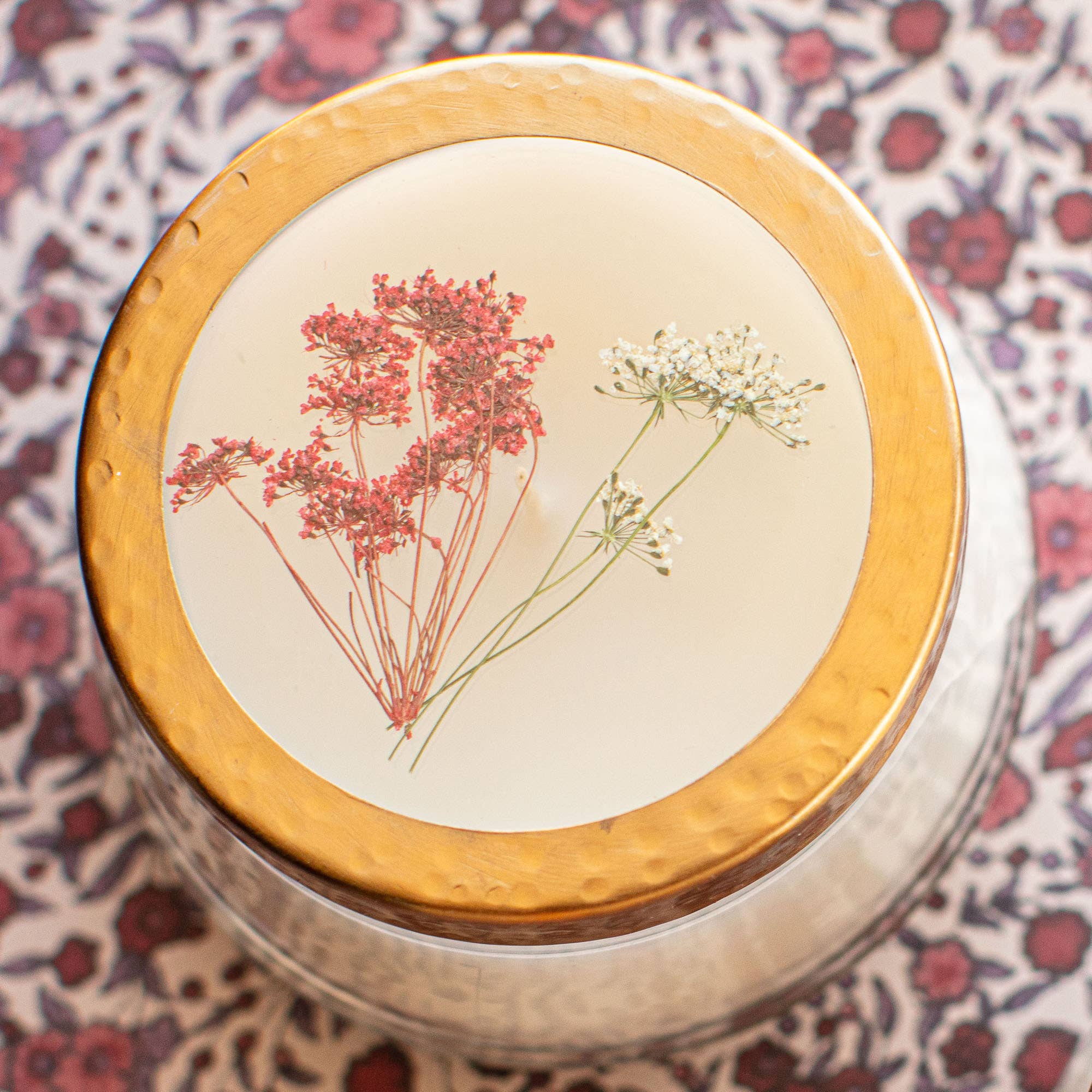 Rosy Rings Spicy Apple Pressed Floral Candle - Thumbnail 3
