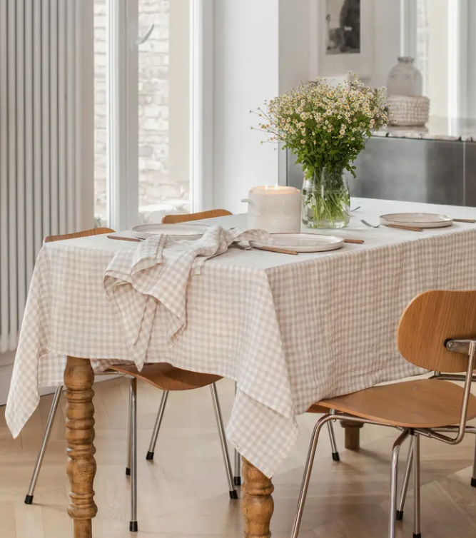 MagicLinen Linen Tablecloth - Gingham